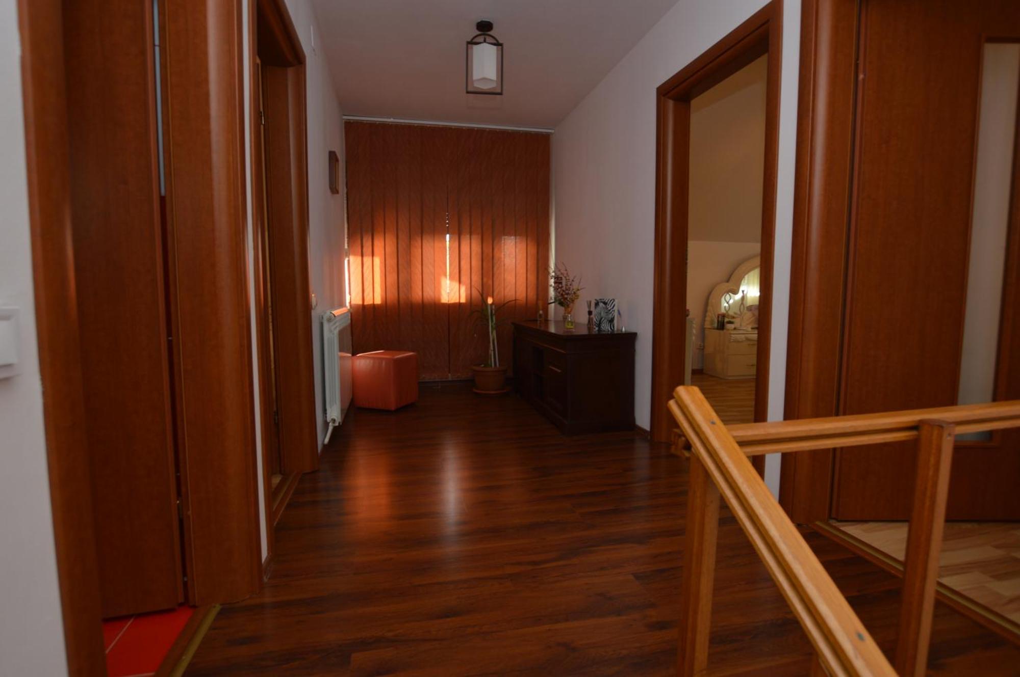 Вилла Casa Irina Пьятра-Нямц Экстерьер фото